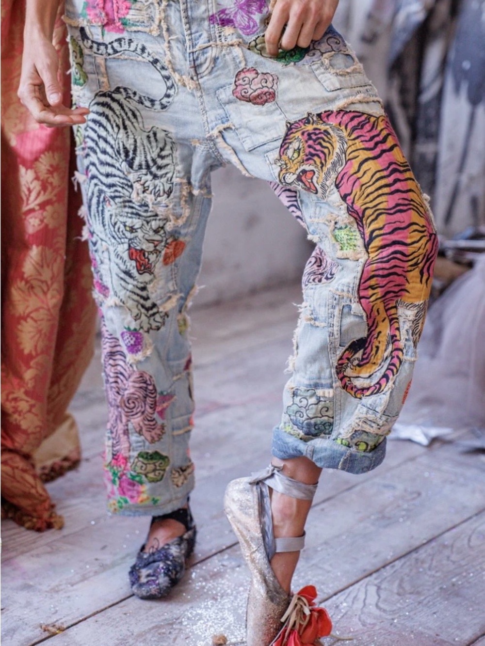 Magnolia Pearl Light Blue Relaxed Jeans with Multicolor Tiger Embroidery